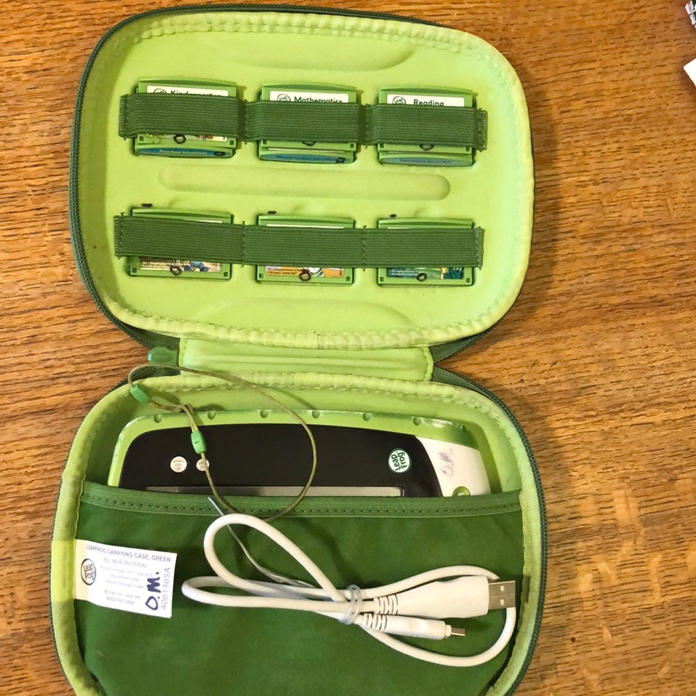 LeapPad 2 with 9 cartridges - Picture 6 of 7